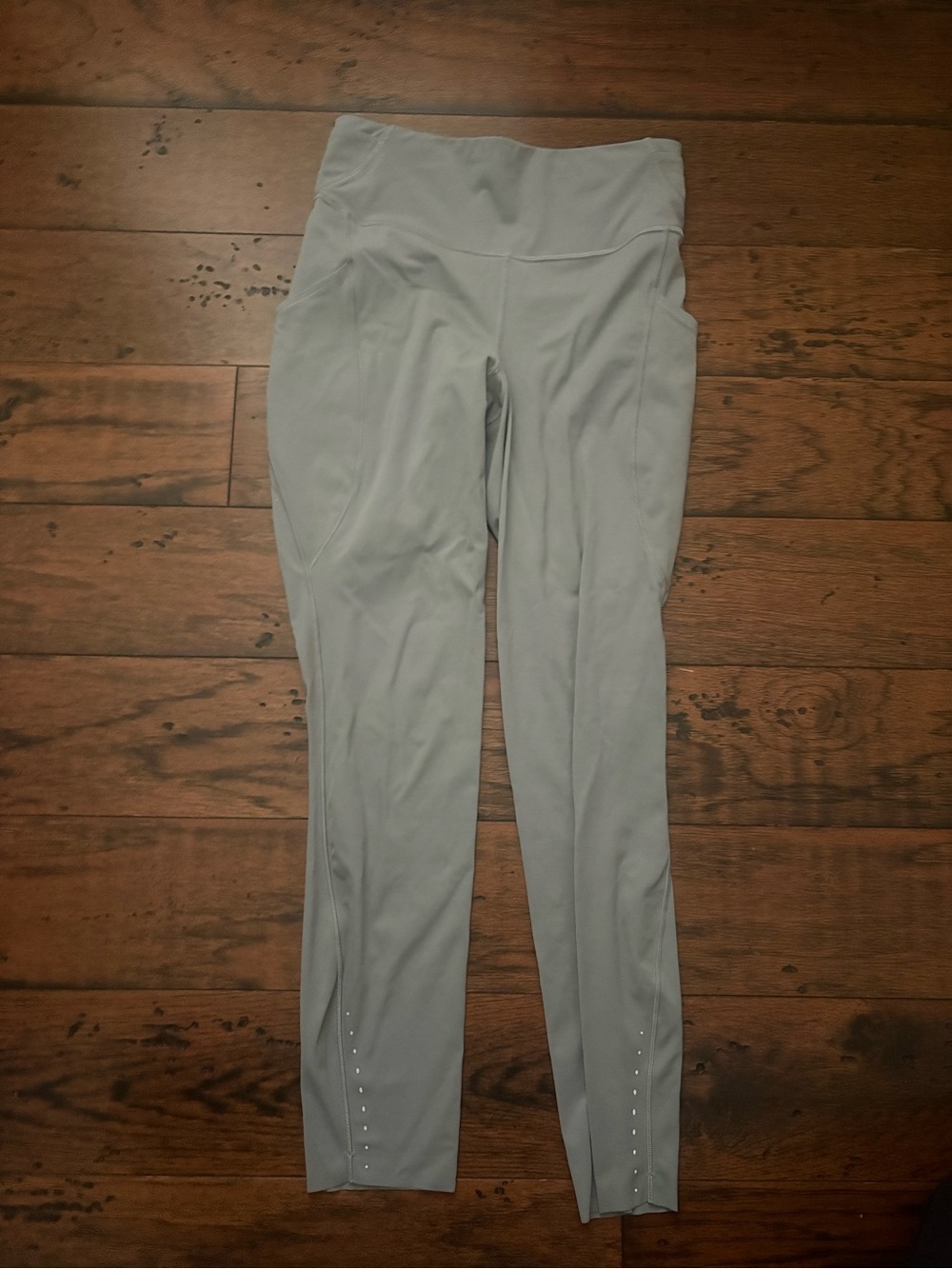 Lululemon leggings size 6